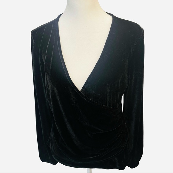 NWT Sexy Black Velvet Faux Wrap Blouse Med Whimsigoth Witchy Office Siren Corp - Picture 1 of 5